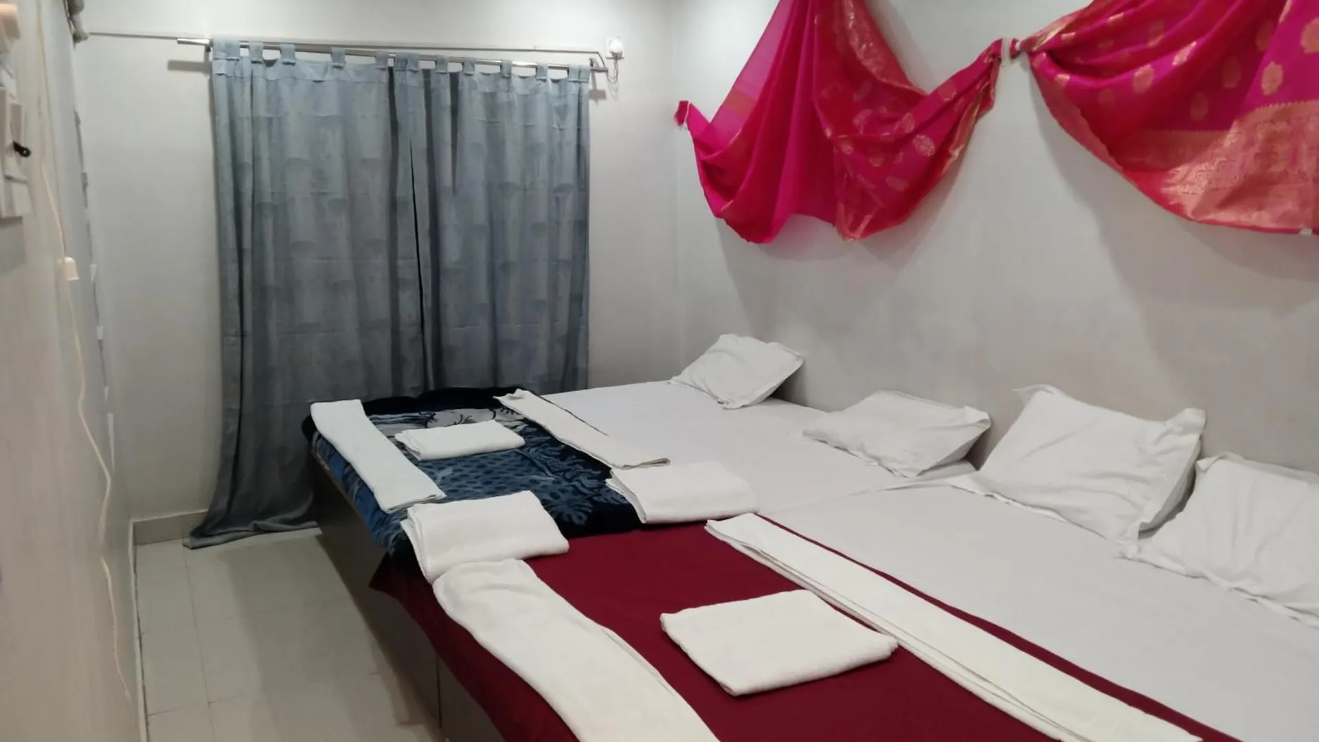 ורנאסי Butterflyi Guest House - Near Kashi Vishwanath Temple - Booking Will Be Confirmed After Advance Only