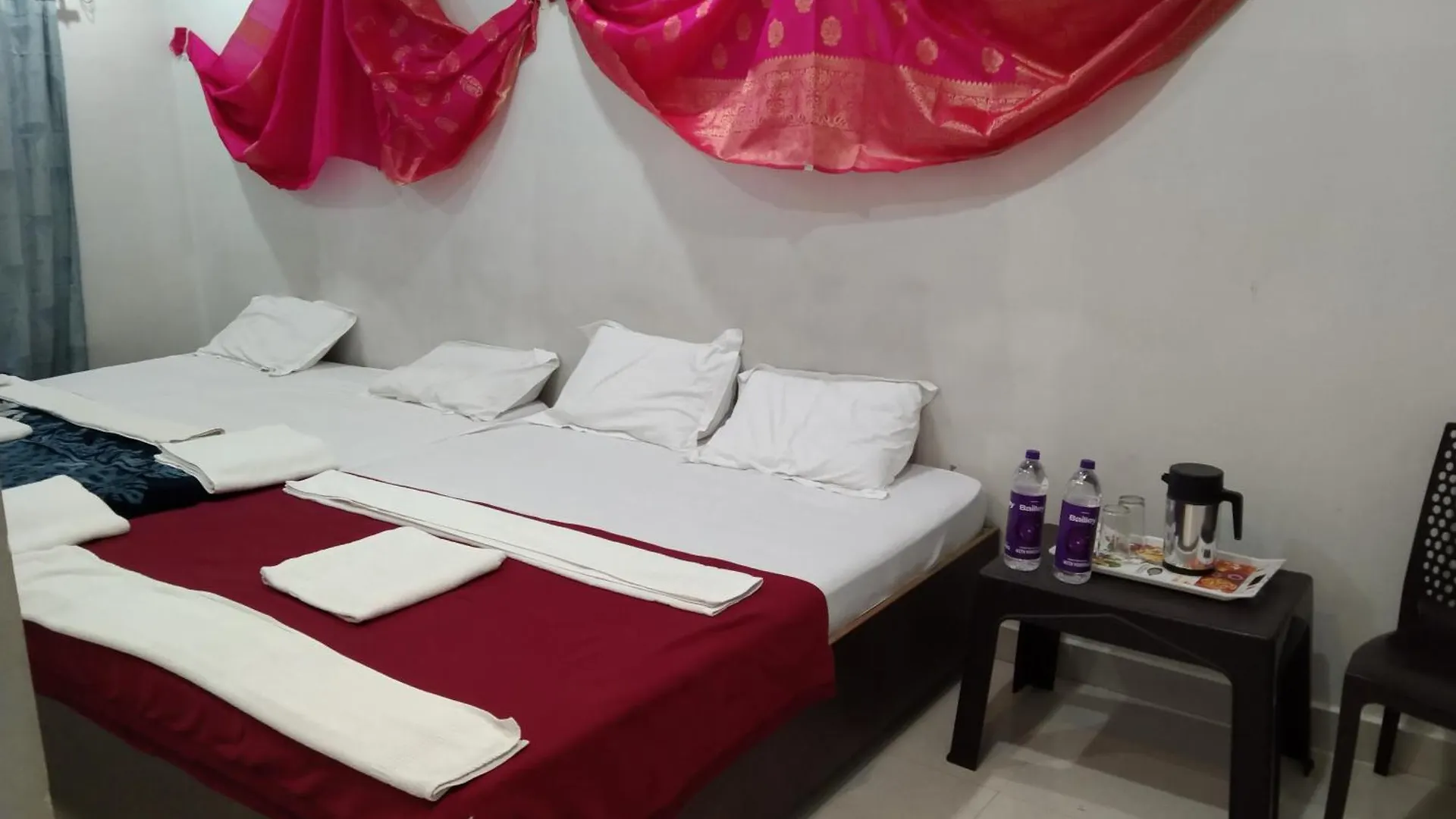 Butterflyi Guest House - Near Kashi Vishwanath Temple - Booking Will Be Confirmed After Advance Only Váránasí