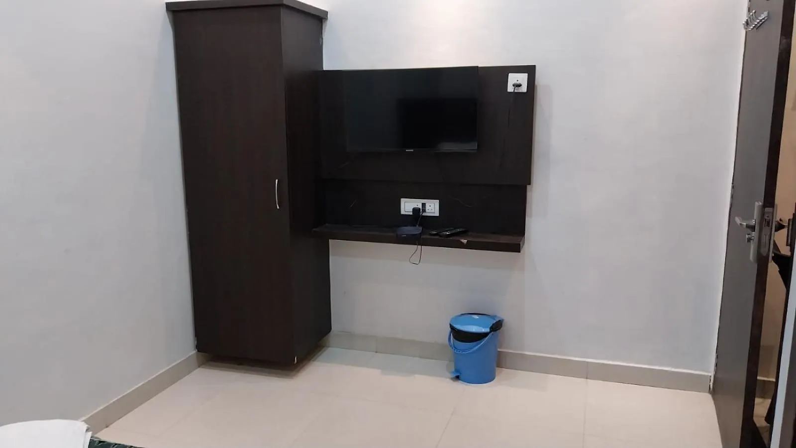 Butterflyi Guest House - Near Kashi Vishwanath Temple - Booking Will Be Confirmed After Advance Only Váránasí